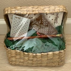 NWOT Nieman-Marcus Gift Basket